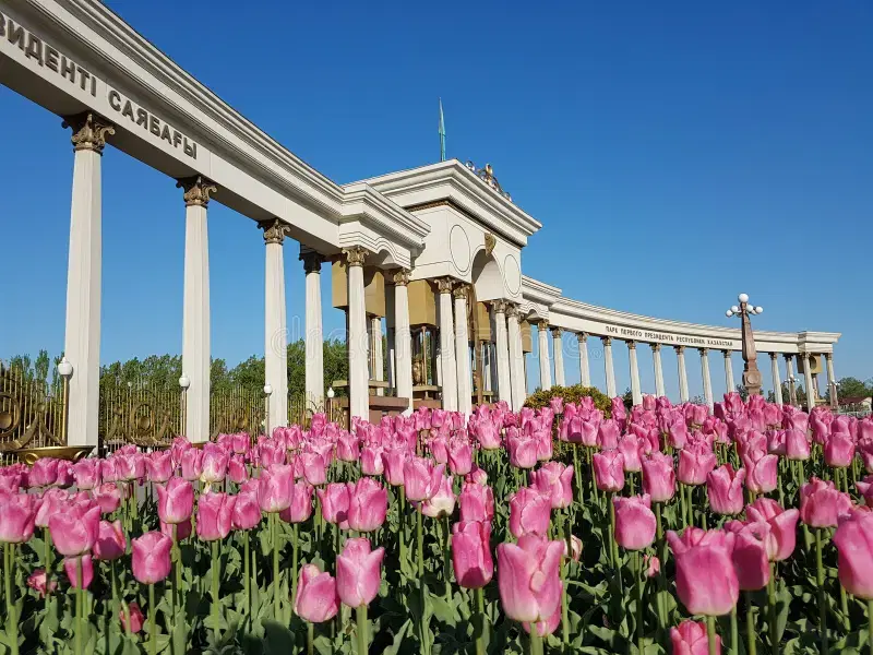 Surrounding Gardens and Public Spaces