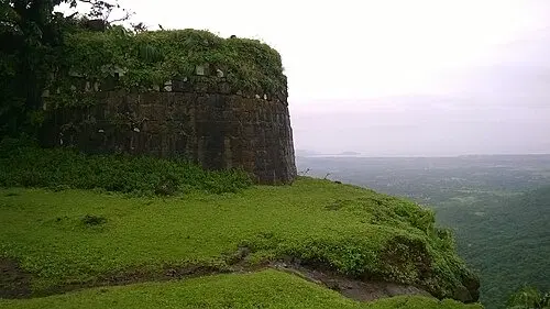 Explore the Summit Ruins & Shrines