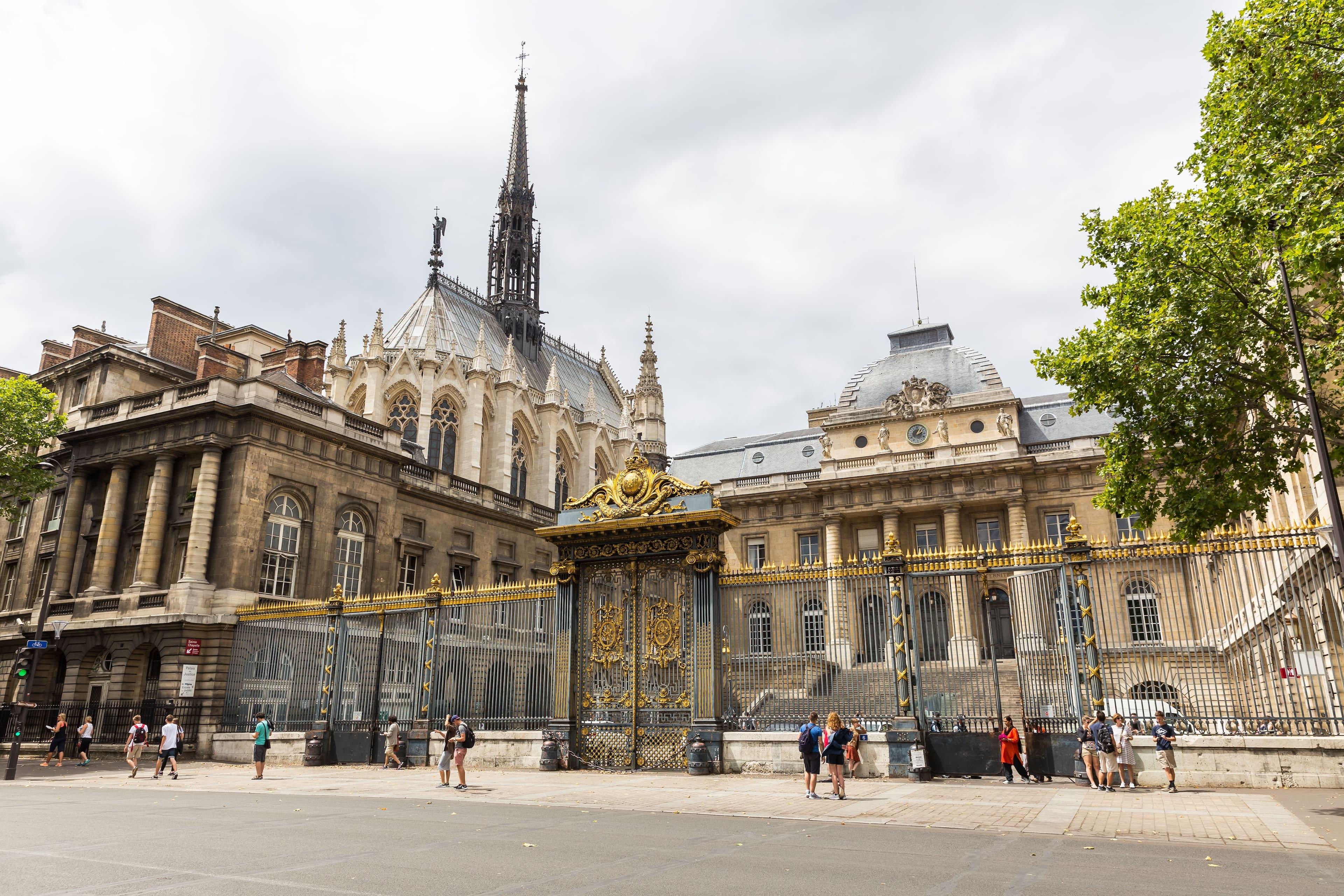 Sainte Chapelle, Paris: How To Reach, Best Time & Tips