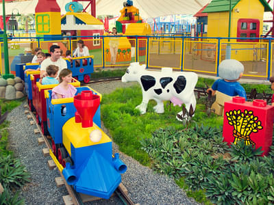 Ride in Duplo Express with your kids