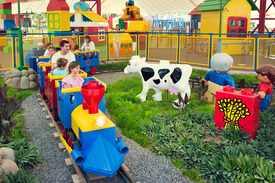 Ride in Duplo Express with your kids