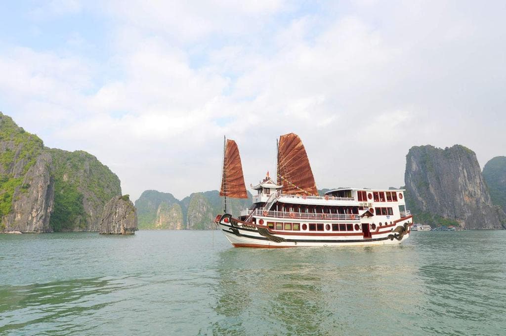 Halong Royal Palace Cruise