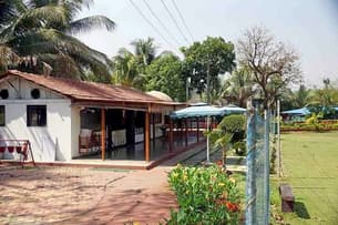 Ujq281vlzltzl6qar37zqavu1d84 foodcourt1 (copy)