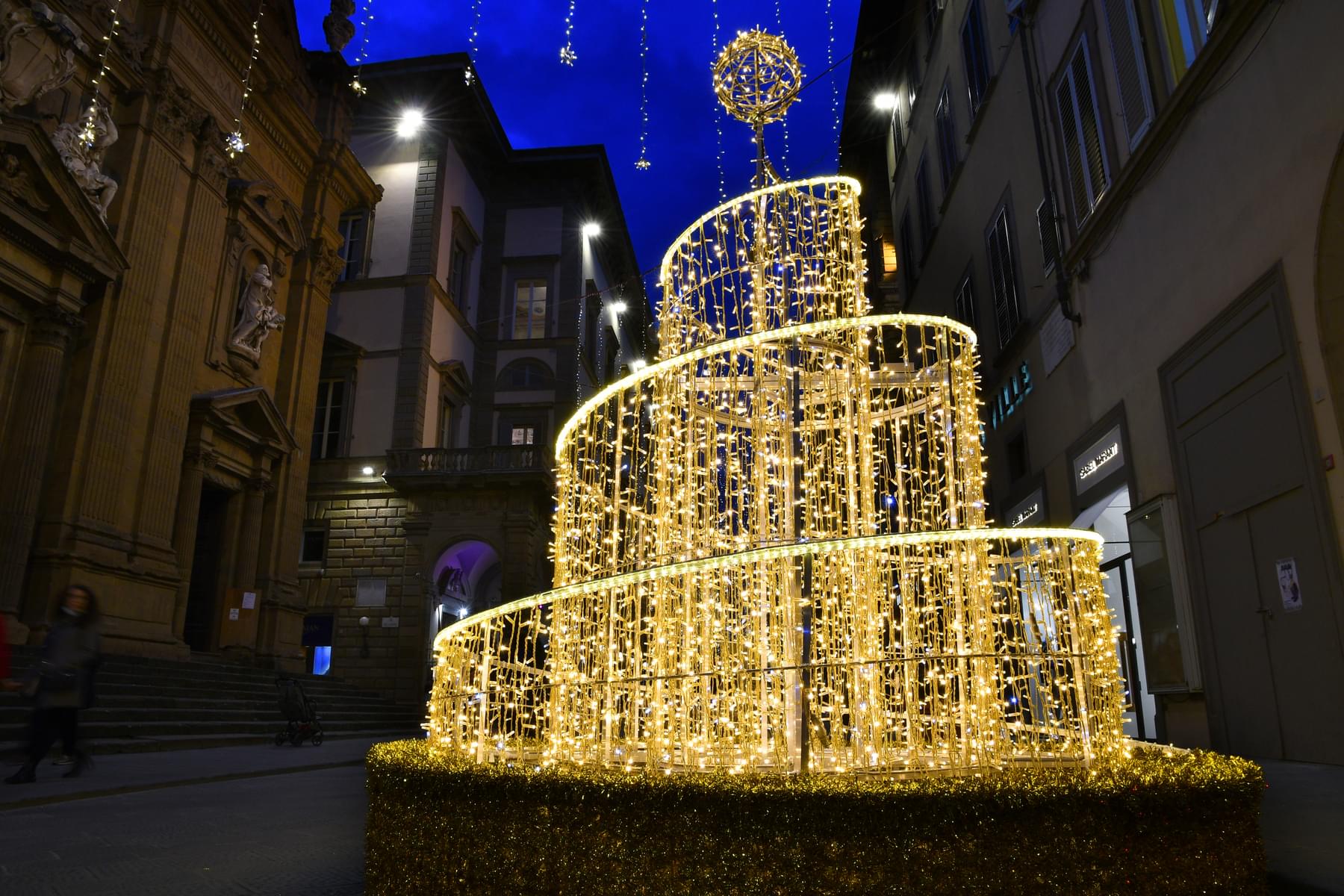 Spend Christmas In Rustic Florence