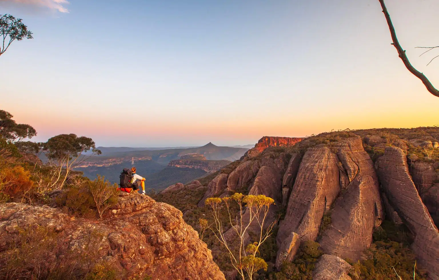 Trails of Australia | Cities, Rock & Reef