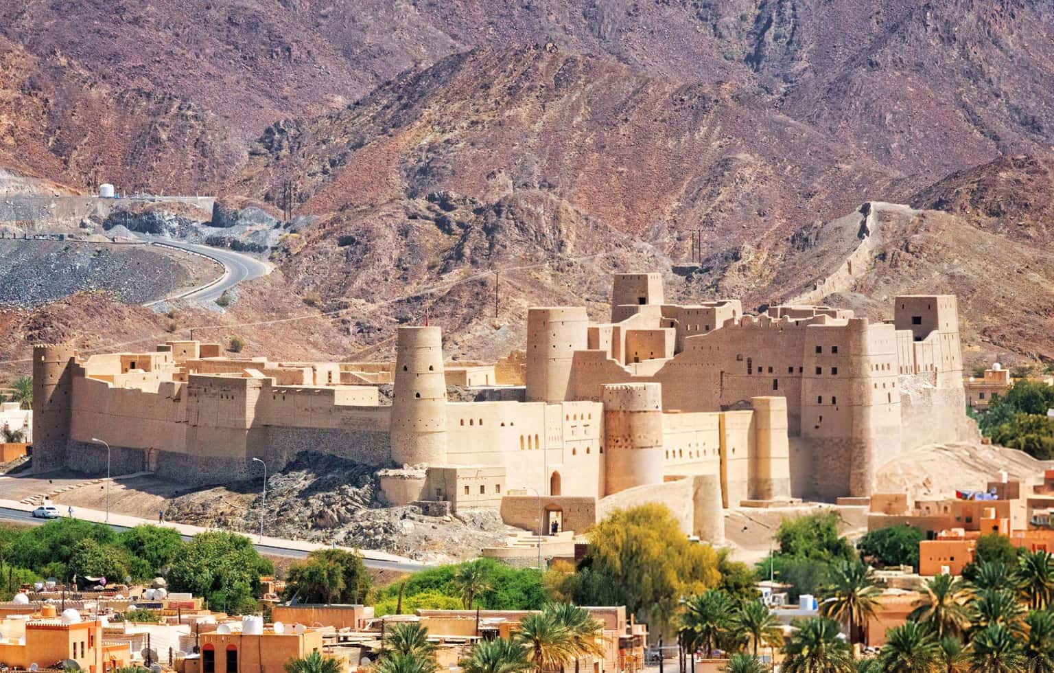 Timeless Oman | A Passage of Canyon Trails and Desert Dunes