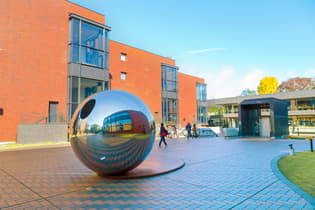 Uqon6uagfu109tanuvr598q9pnah 1619590697 shutterstock 517903087