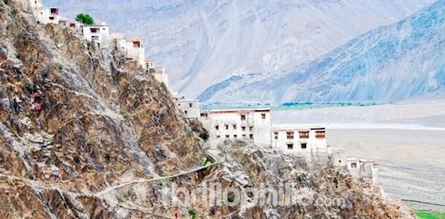 Rumtse To Kiber Trek Image