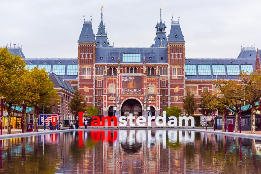 Admire the Rijksmuseum 