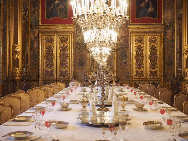 Take a look at the golden dining hall area where royals used to eat