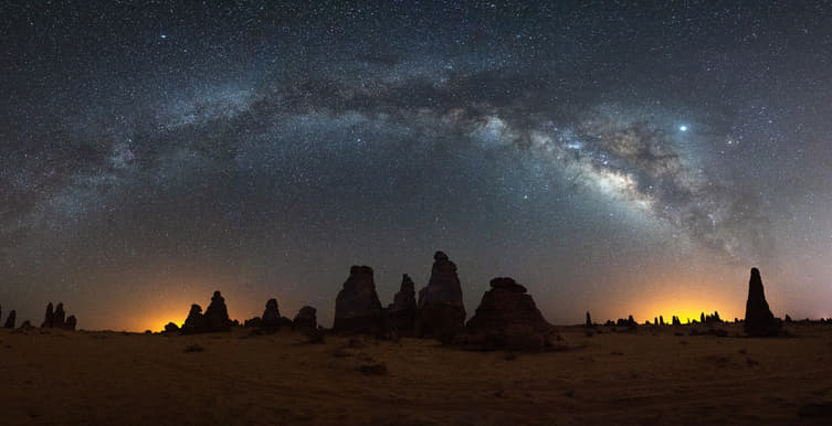 Experience stargazing in Al-Ula