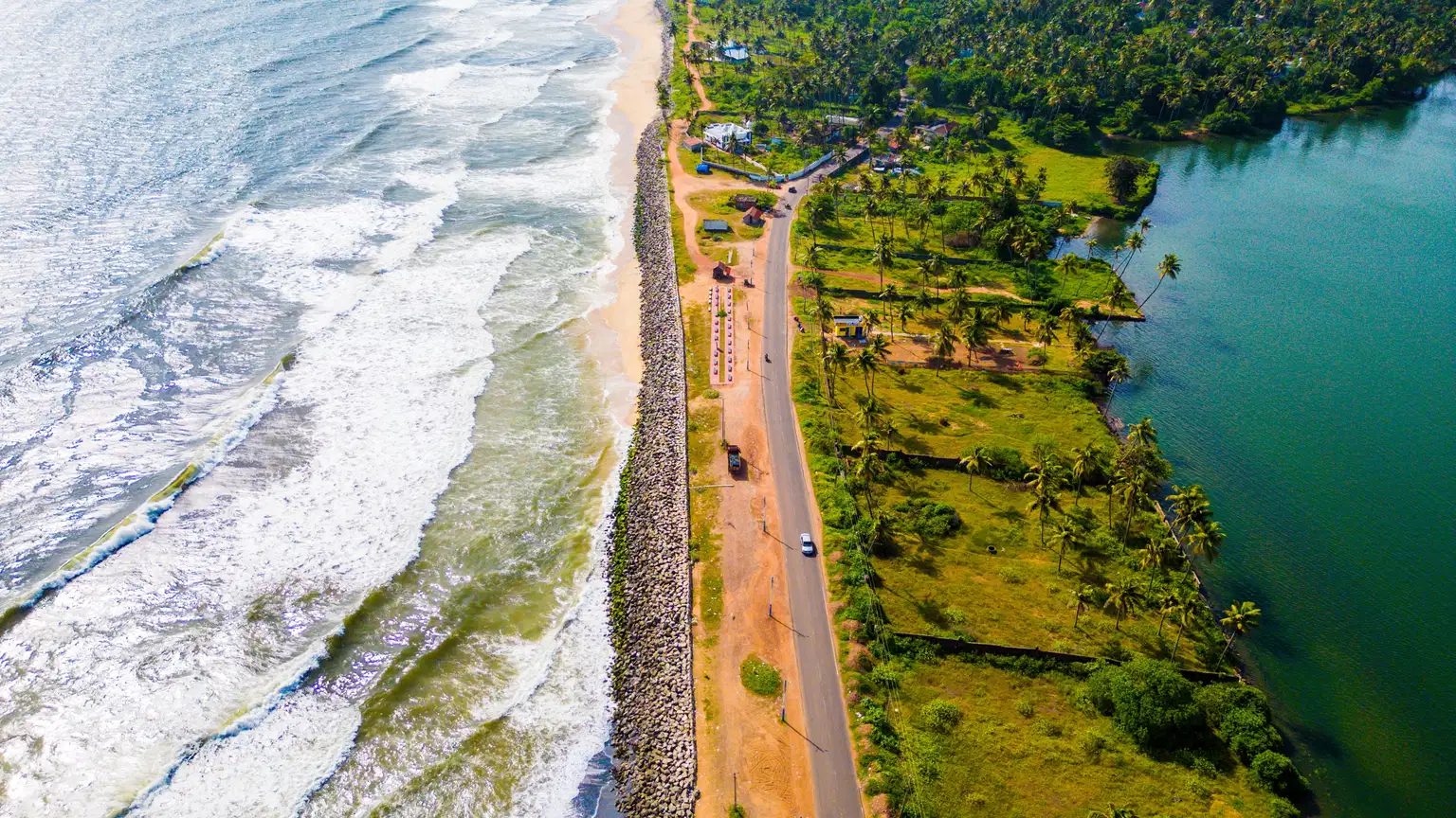 Trails of Kerala | A Trip Through Misty Hills & Golden Beaches