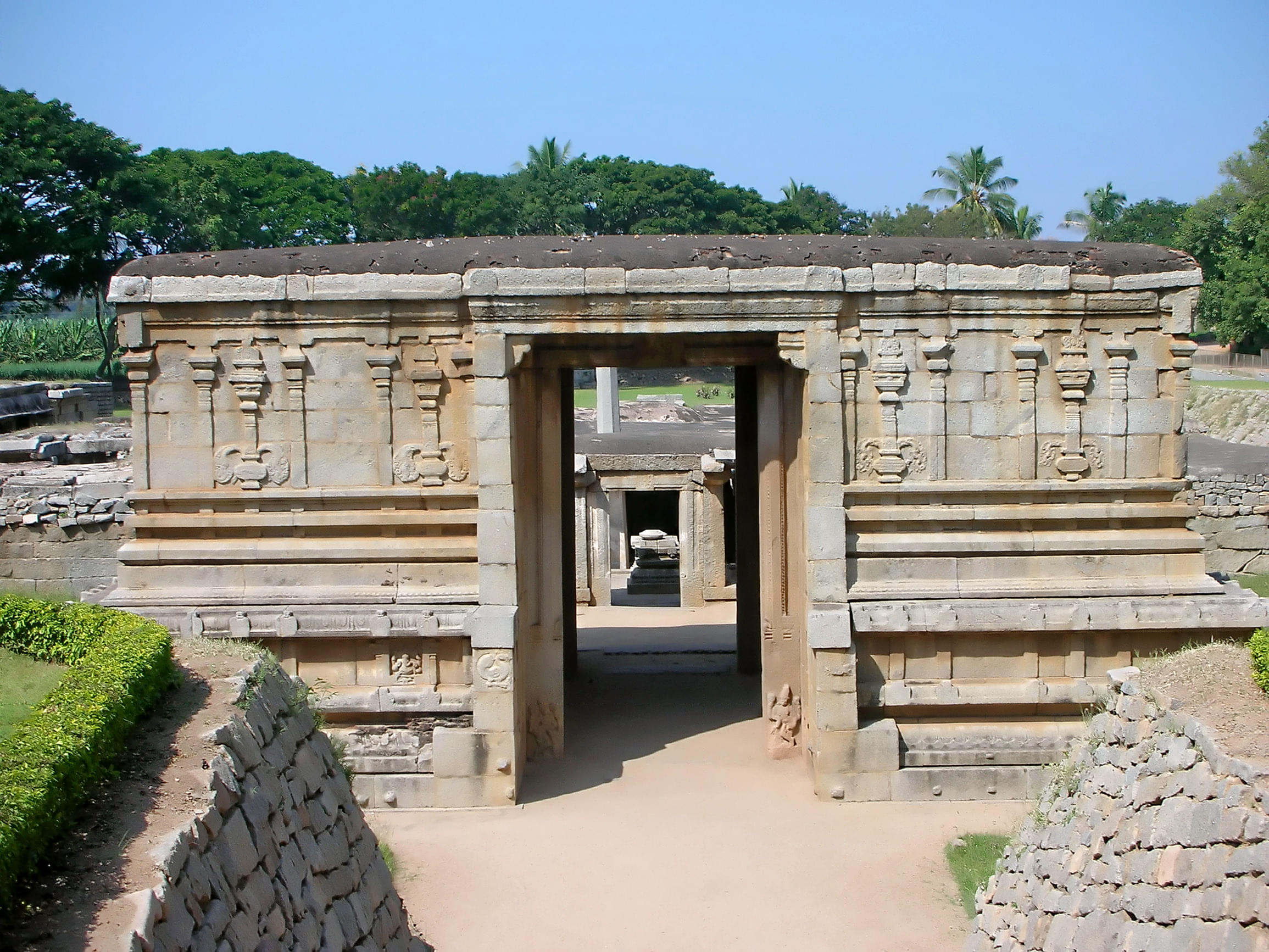 Paathaaleshwara Temple Overview