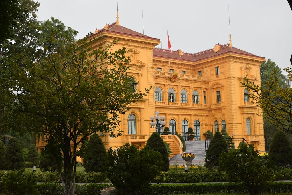 Stroll Through The Presidential Palace