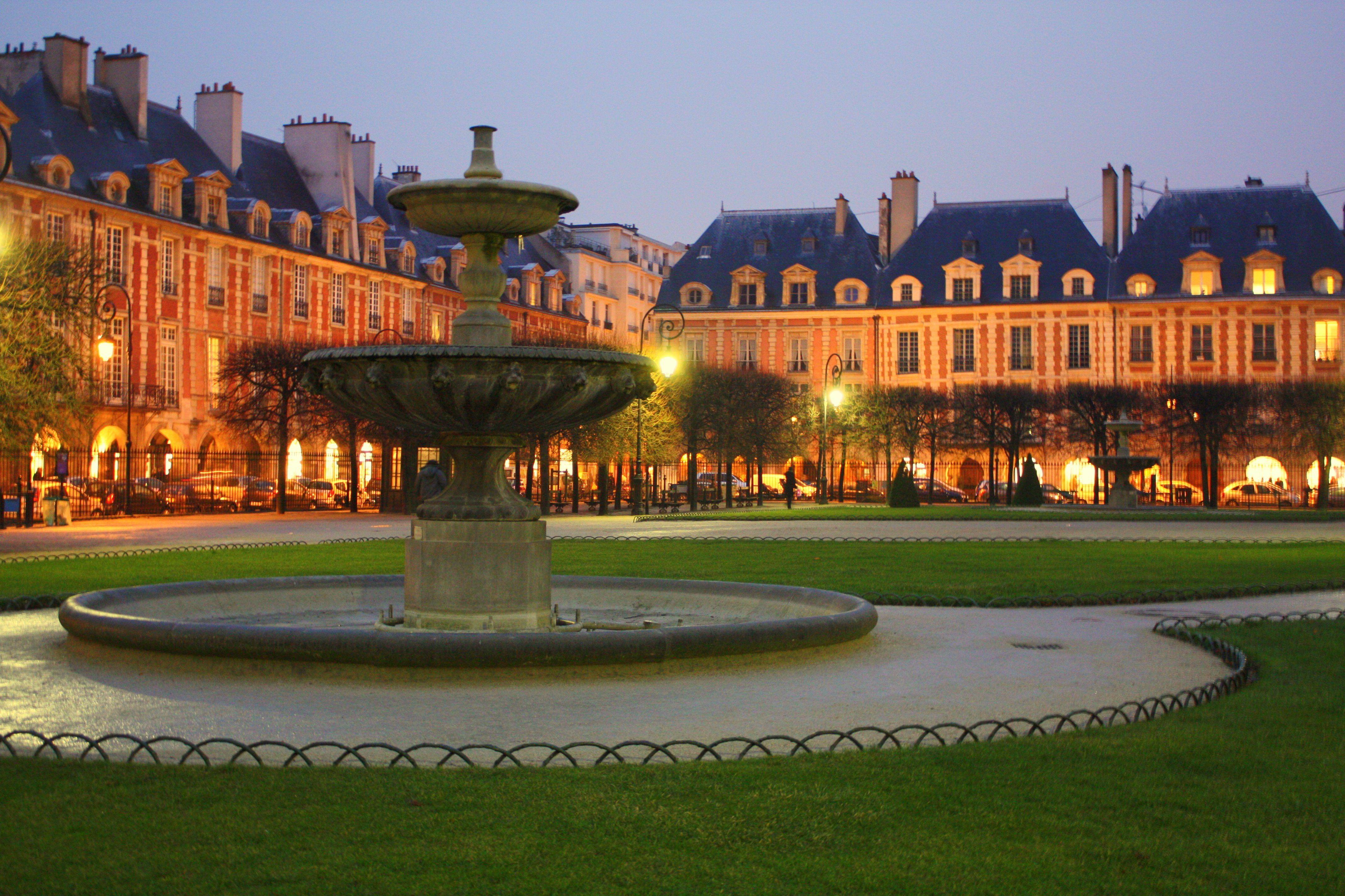 洋書 L'AMBOISIE PLACE DES VOSGES A PARIS L'AMBROISIE, Paris - Le Marais - Restaurant Reviews, Photos
