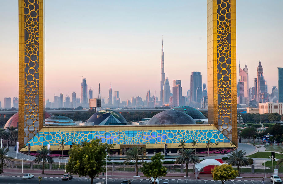 Admire the wonderful architecture of Dubai Frame