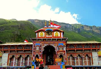 Visit Badrinath Temple on your sacred Do Dham yatra