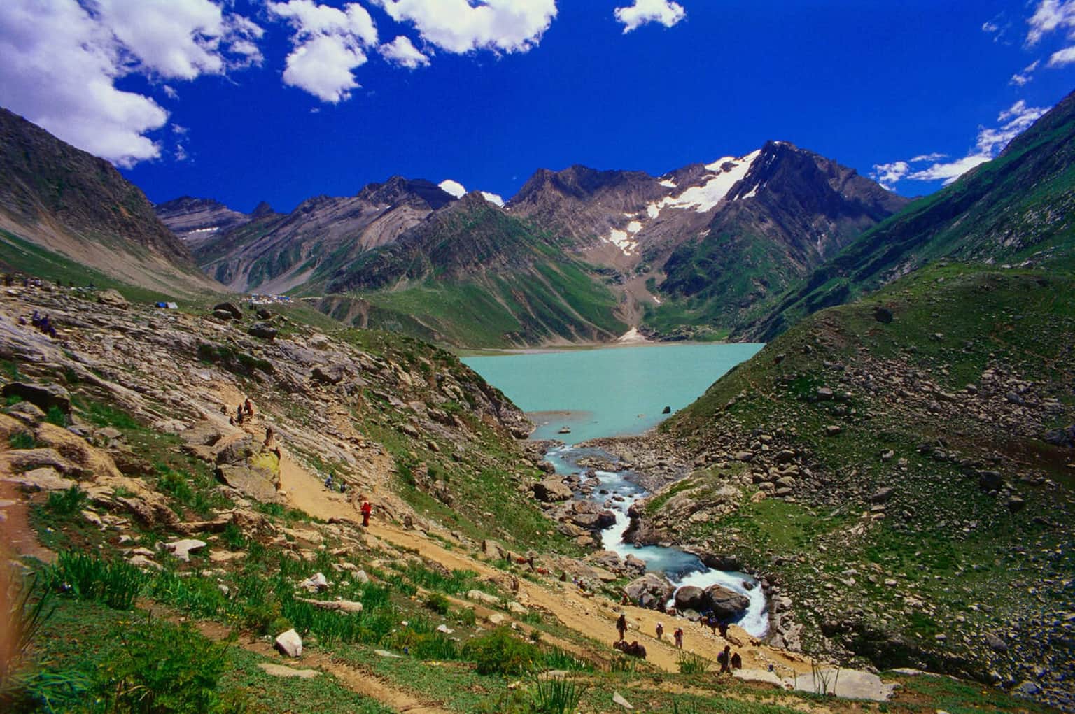 Stroll on Sheshnag Lake Trek