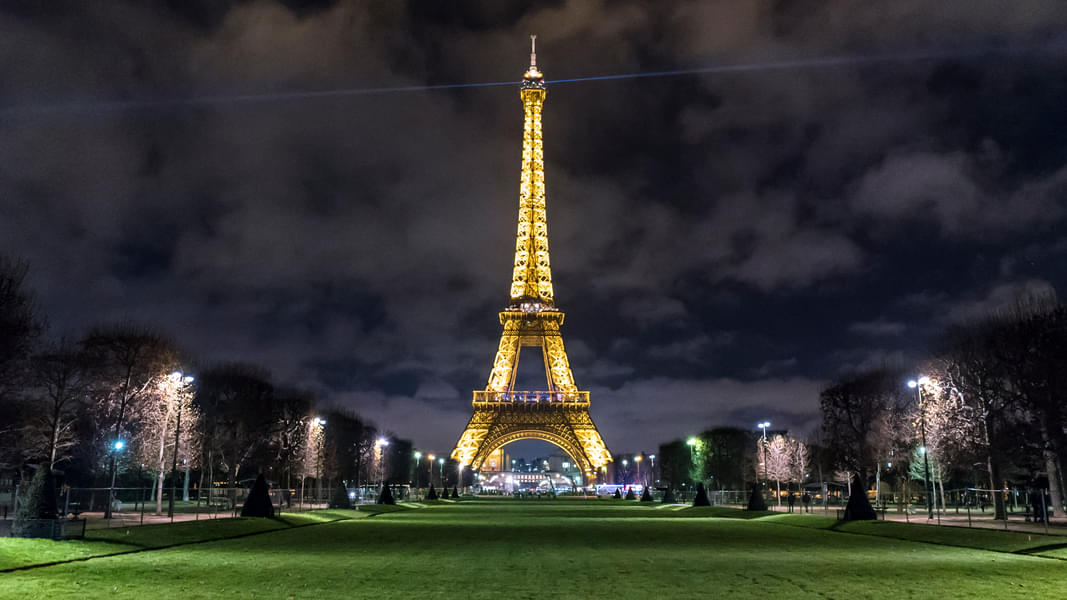 Eiffel Tower, Tips To Visit Eiffel Tower