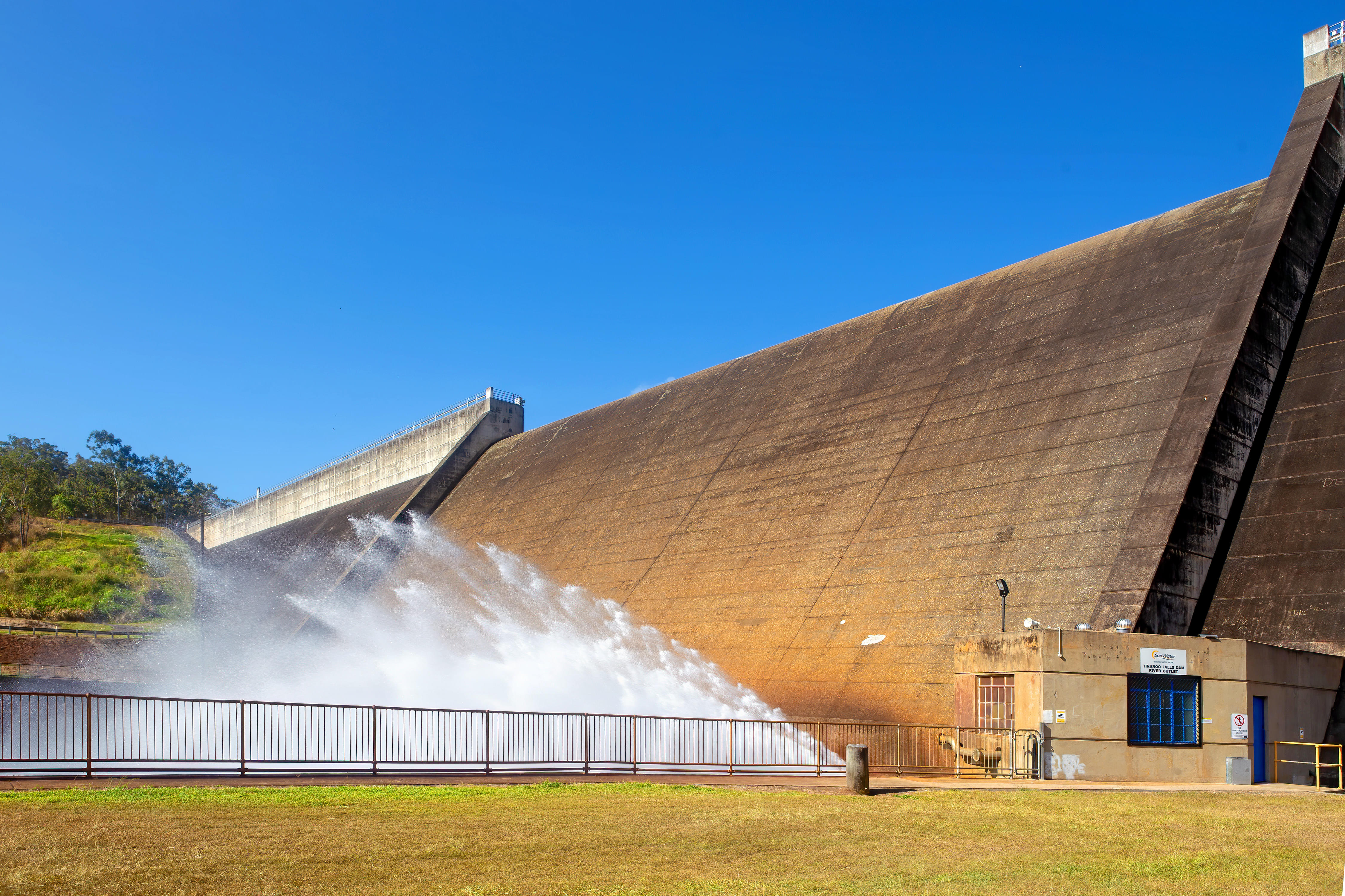 Tinaroo Falls Dam