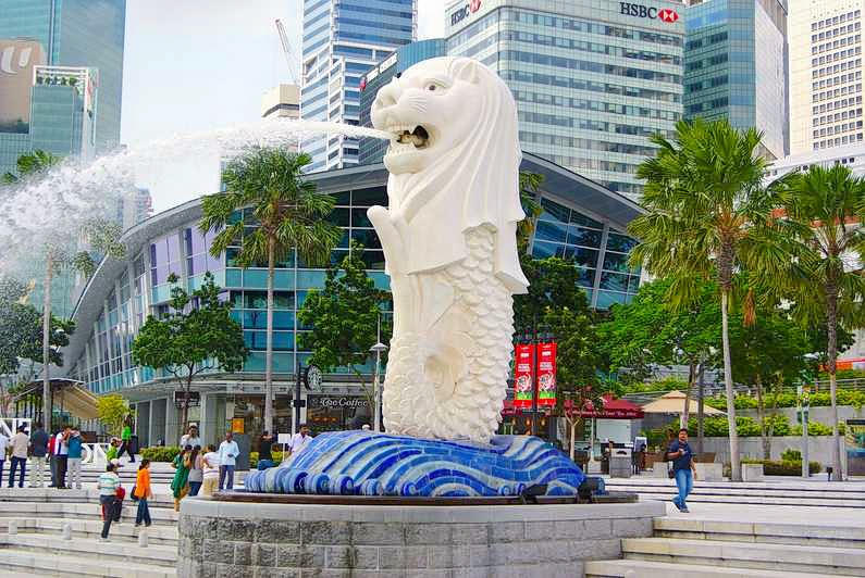 Singapore City Tour With Airport Transfers & Night Safari Combo Image
