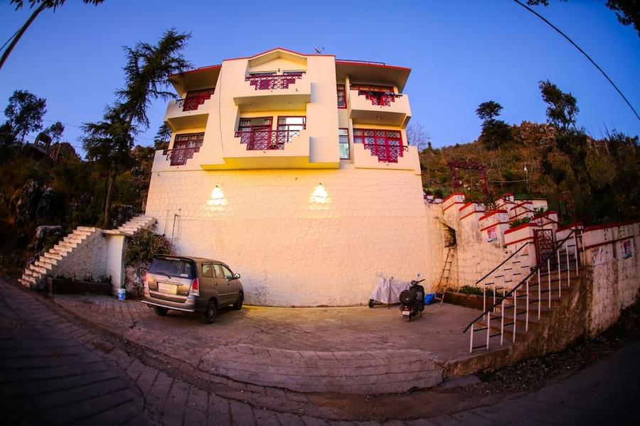 A Serene Stay Amidst Misty Mountains In Mussoorie Image