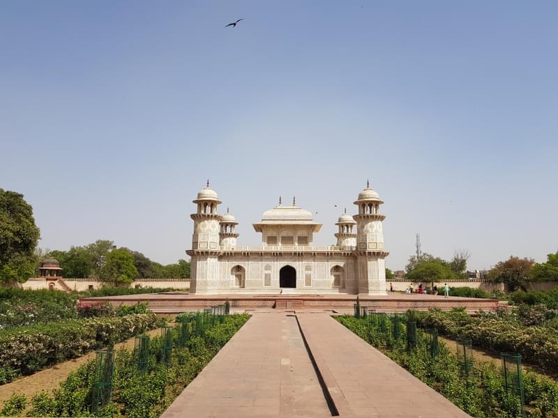 Agra tour package Image