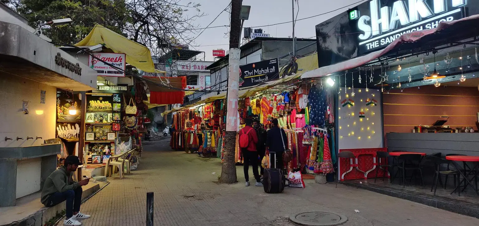 Nakki Lake Market