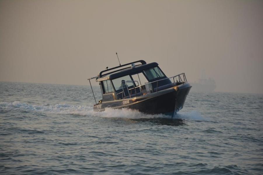 Mumbai To Mandwa Speed Boat Service Image