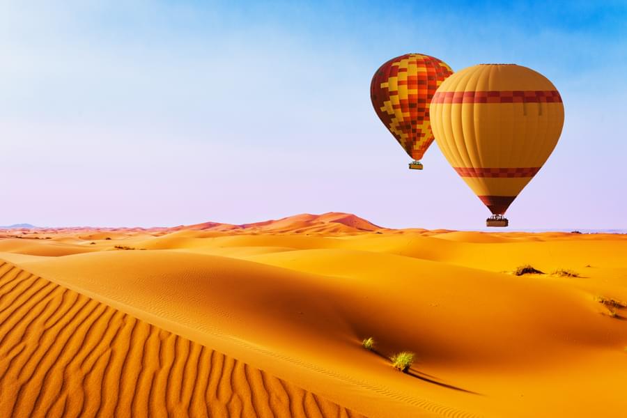 Hot air ballooning over the desert of Dubai