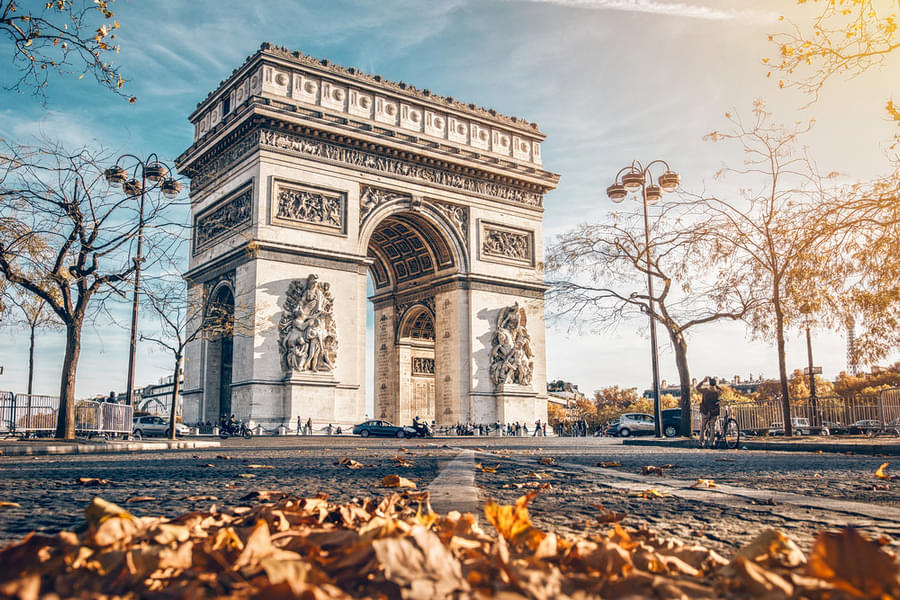 Pay your respects to the fallen soldiers of France at Arc de Triomphe