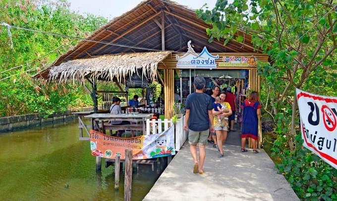 Bang Nam Phueng Floating Market