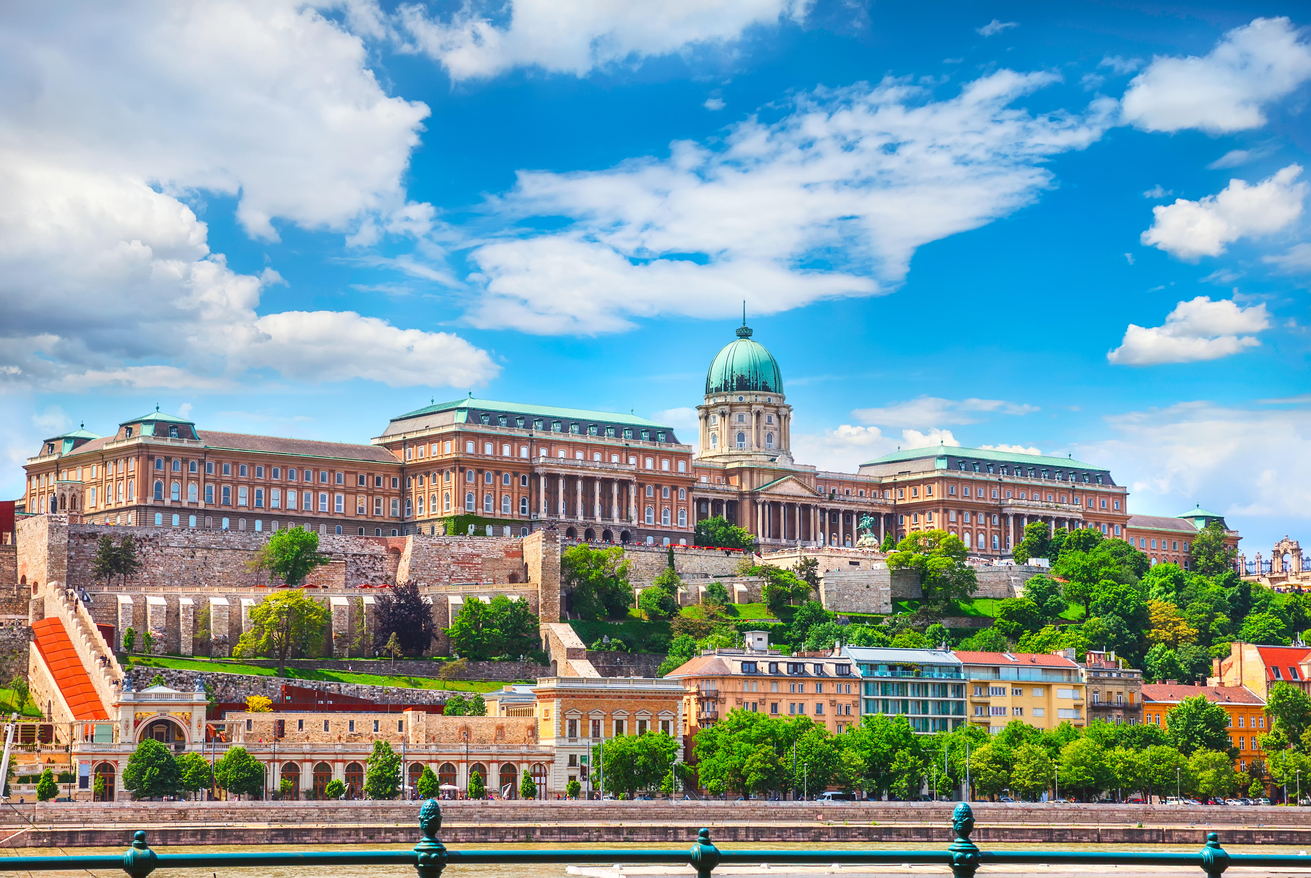 Classic Buda Castle Walking Tour in Budapest