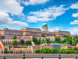 Classic Buda Castle Walking Tour in Budapest