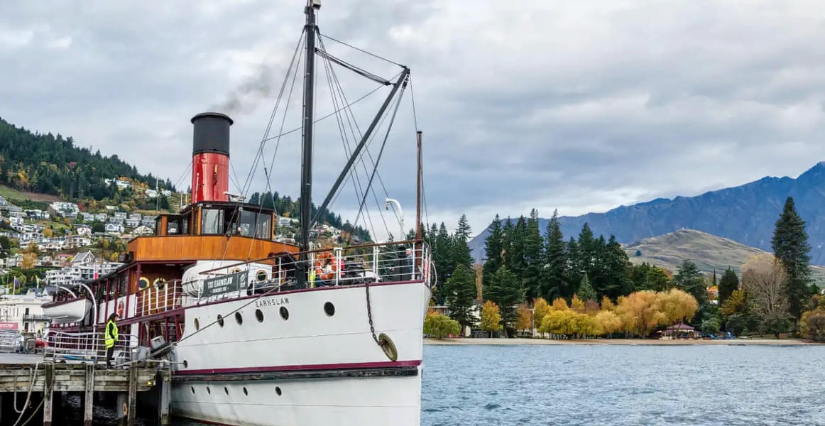 Tss Earnslaw Steamship Cruise In Queenstown Image