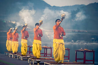 Witness the mesmerizing Ganga Aarti at Triveni ghat, Rishikesh
