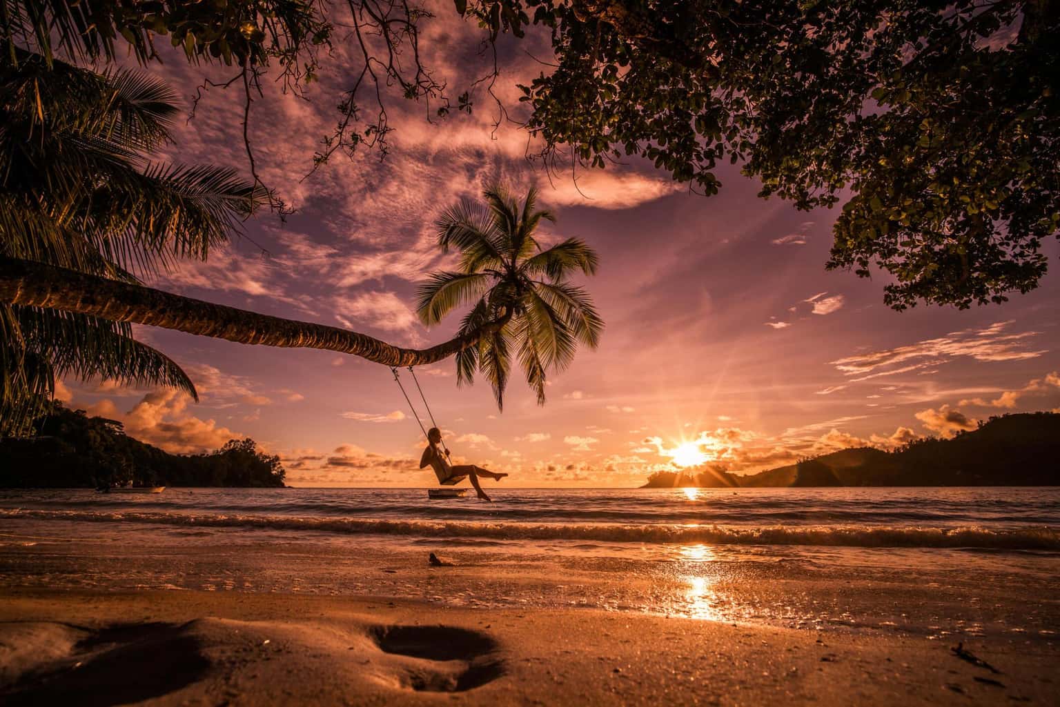 Hawaiian Holidays with FREE Wailua River Cruise