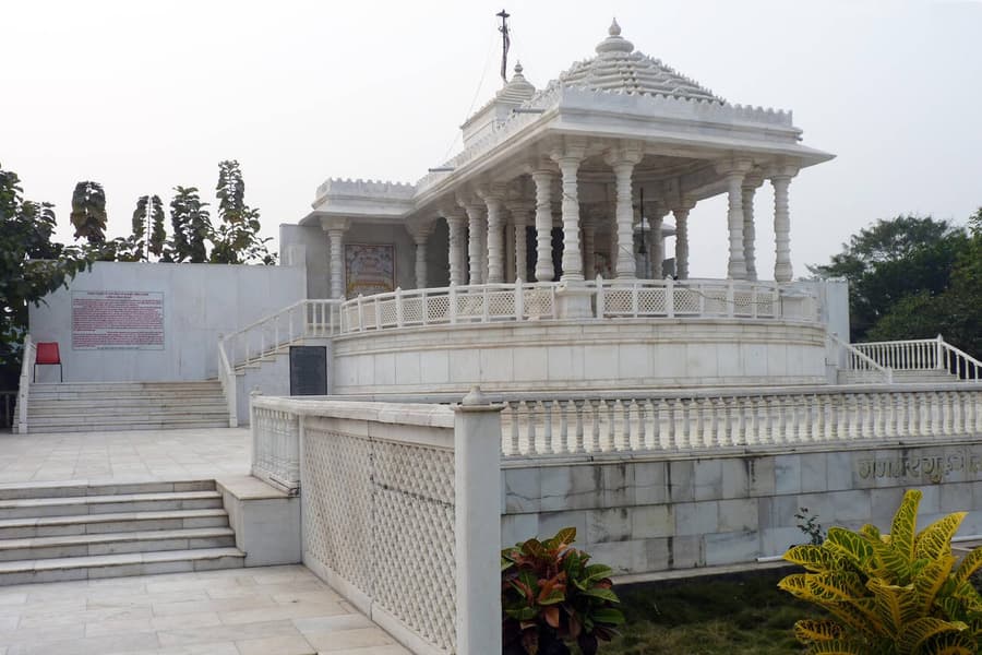 Day Trip to Nalanda, Rajgir and Pawapuri from Patna Image