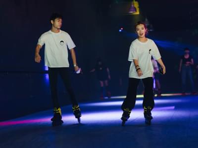 Balance your body on the skates and experience the thrill
