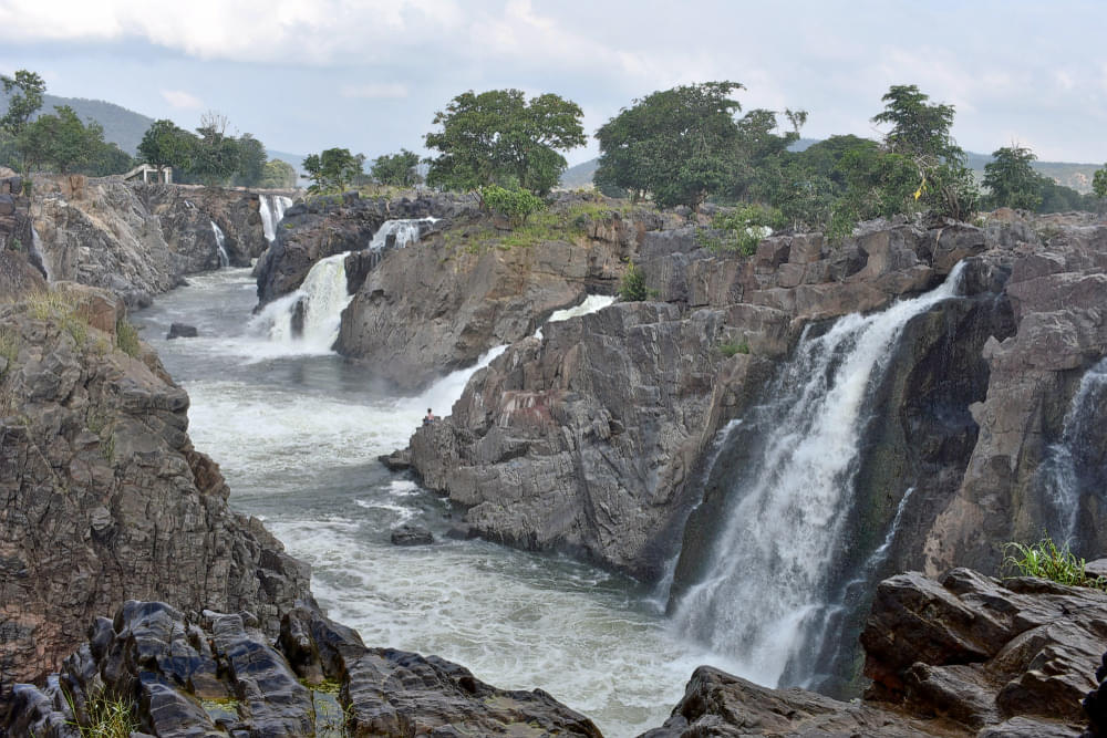 Hogenakkal Falls Overview
