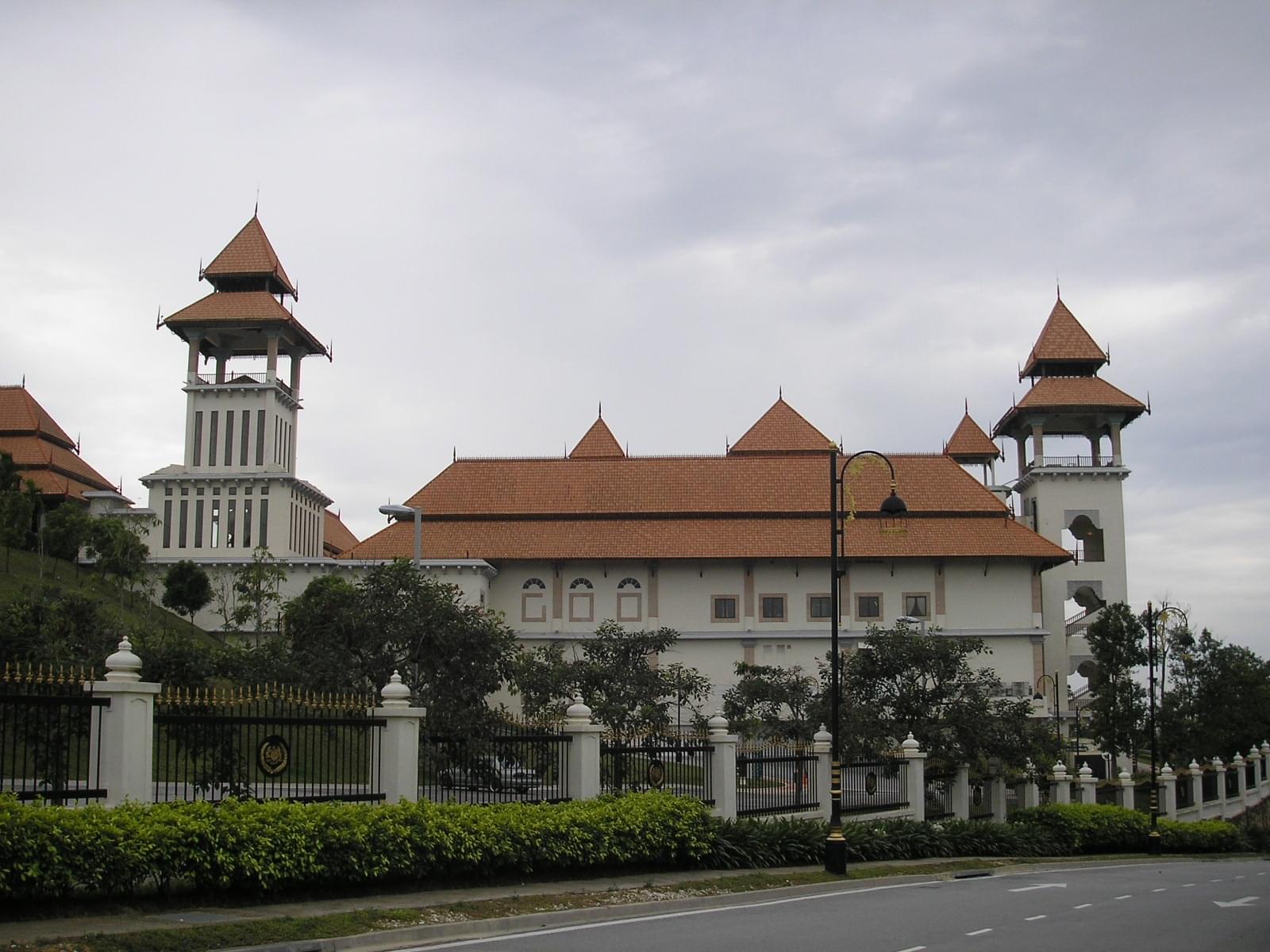 Istana Melawati Overview