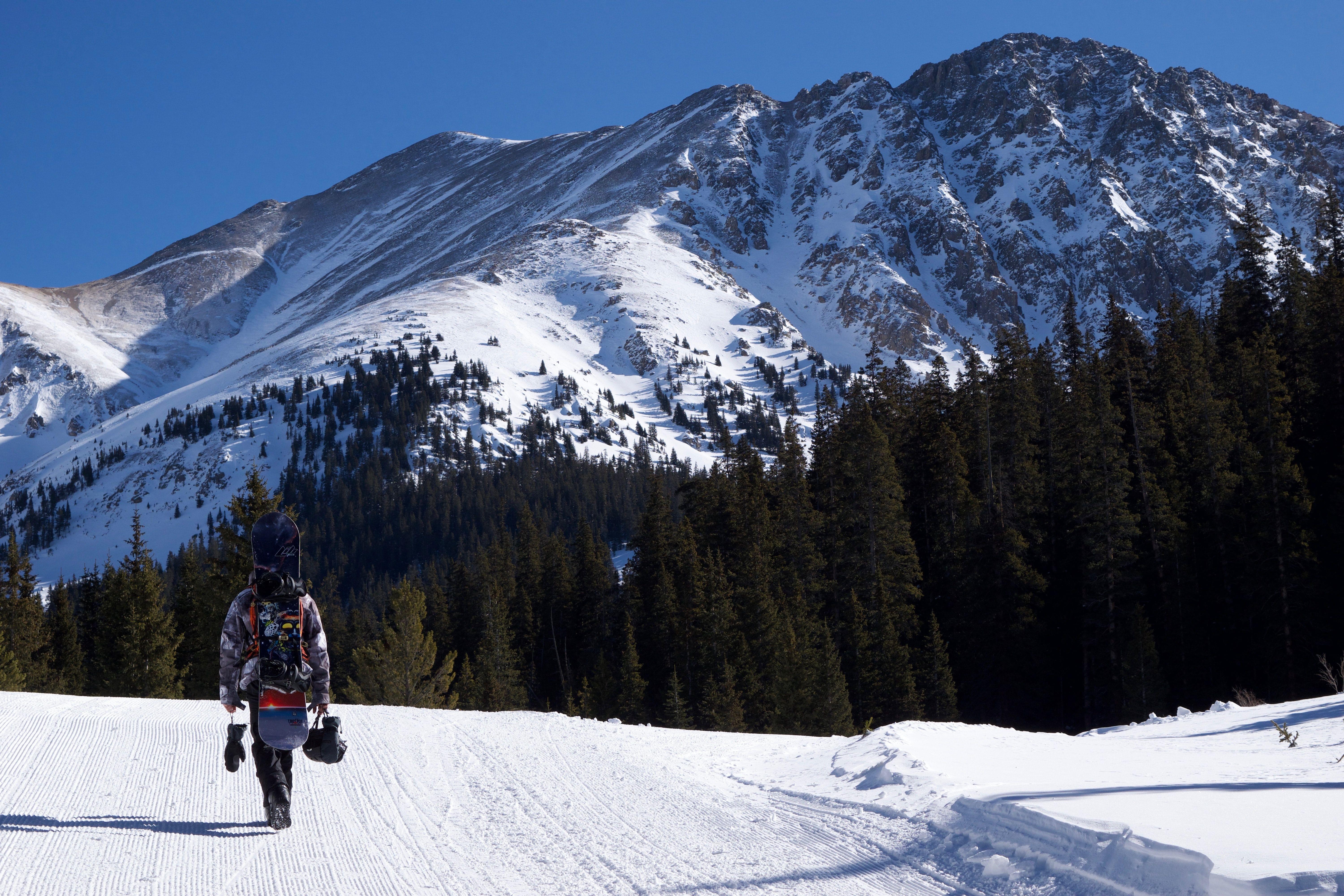 Trekking in Hatu Peak Trek