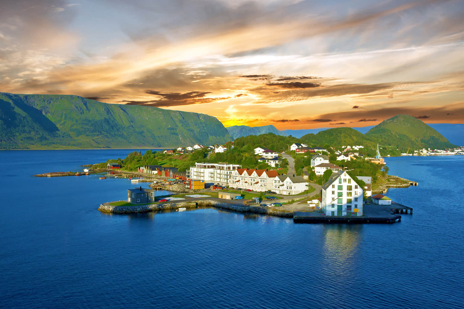 <em>Norway</em> Tour Packages From Mumbai 