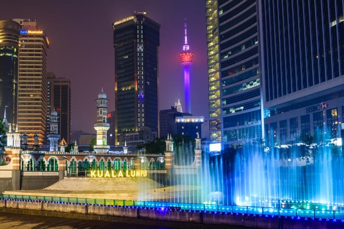 Riverfront Cafes and Restaurants