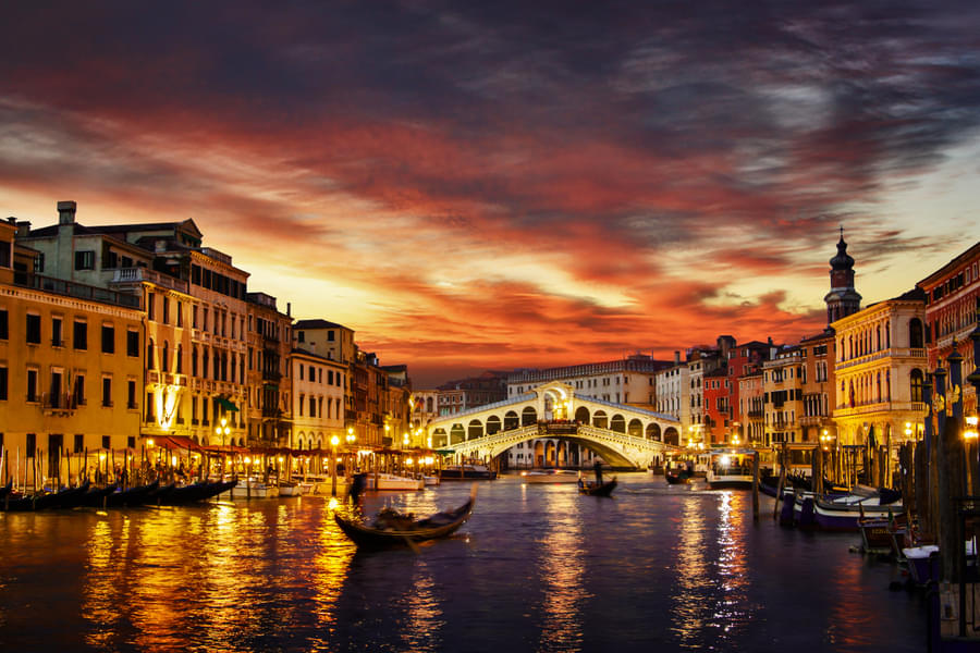 Marvel at the picturesque corners of Venice 