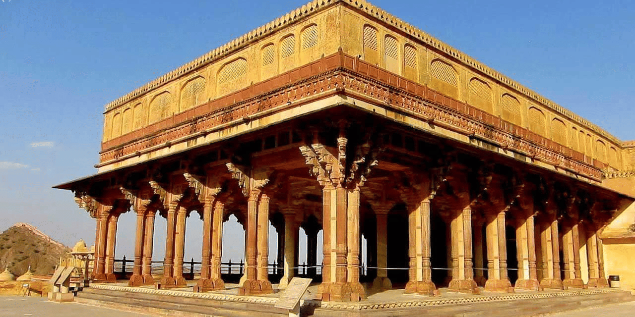 Unravel History at Diwan-i-Aam