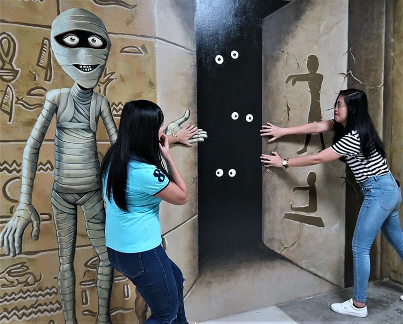 Experience Unreal infinity rooms