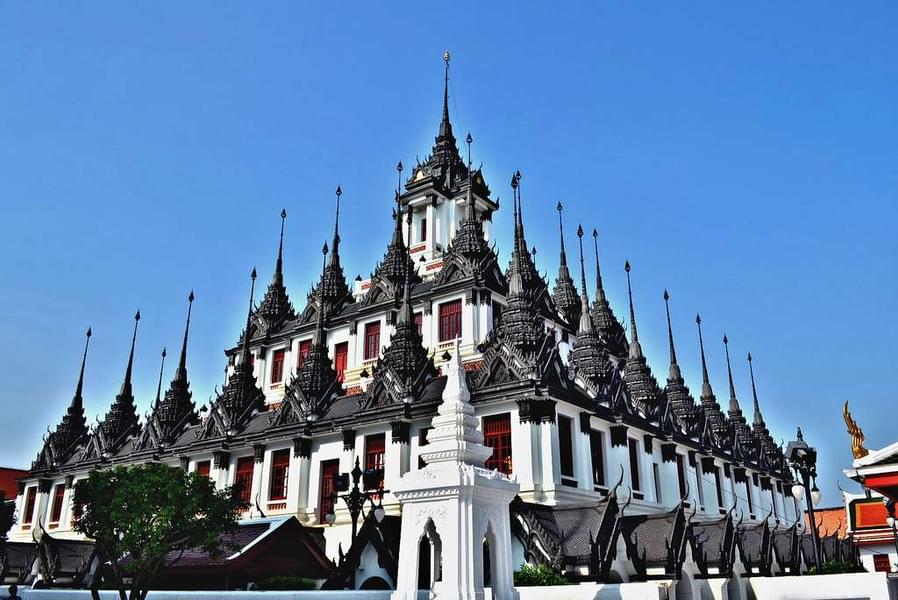 Old Town City Tour of Bangkok with Wat Suthat, Wat Saket & Wat Ratchanadda Image