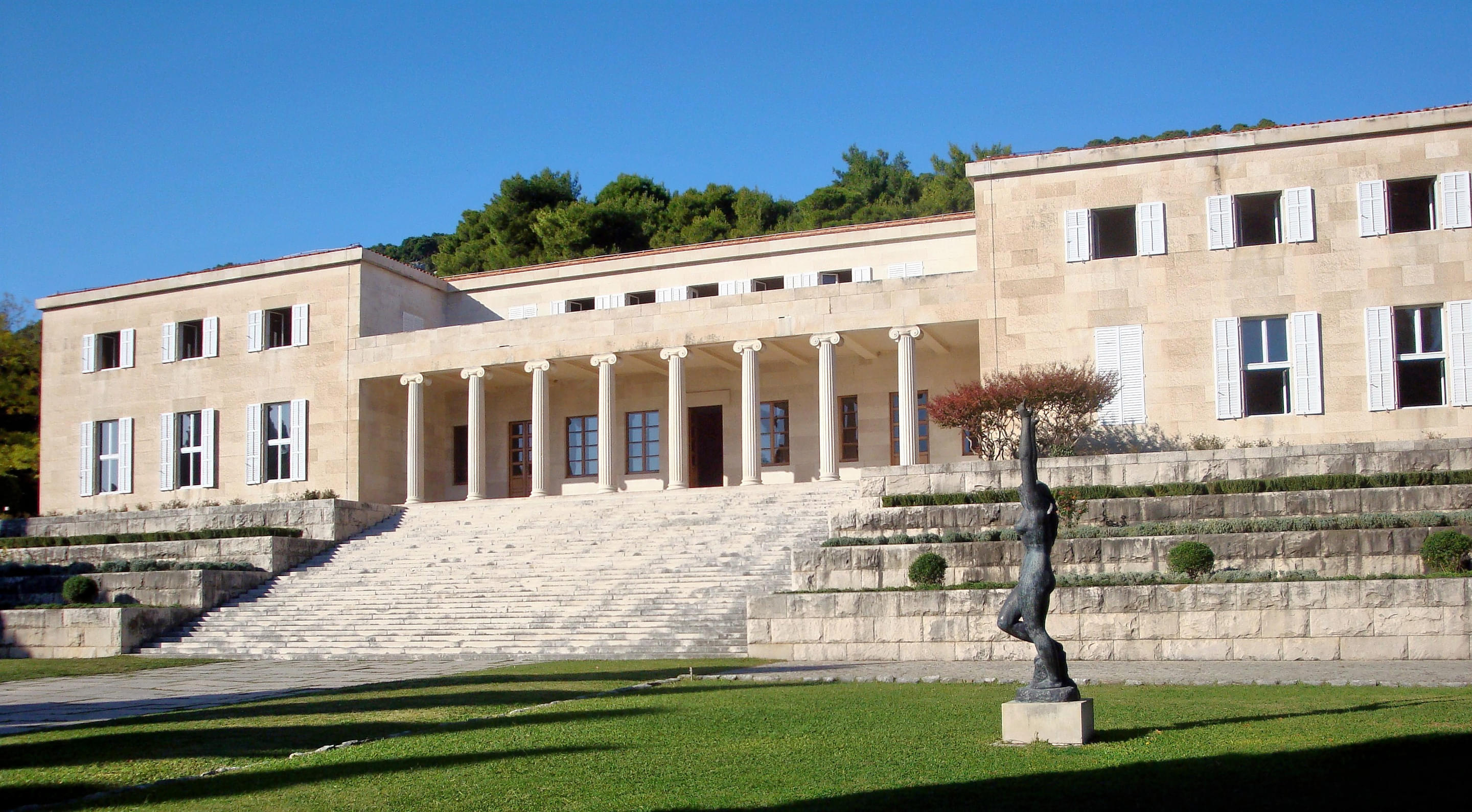 Mestrovic Gallery Overview