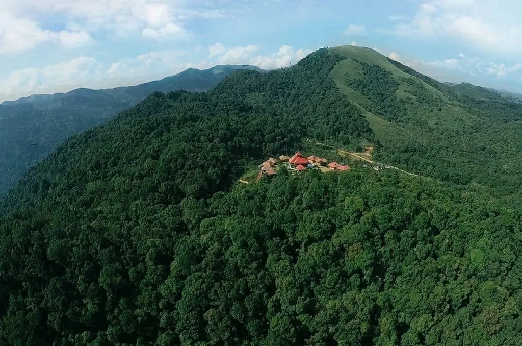 Explore the Spice Plantations Nearby